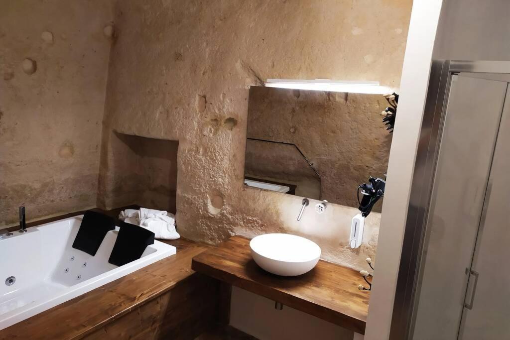Fornaci 46 Sassi Con Idromassaggio Villa Matera Dış mekan fotoğraf